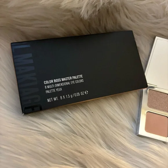 Il Makiage Color Boss eyeshadow palette - Picture 2 of 3